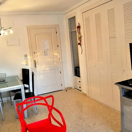 Apartament Retiro, 1 By Bookindenia *